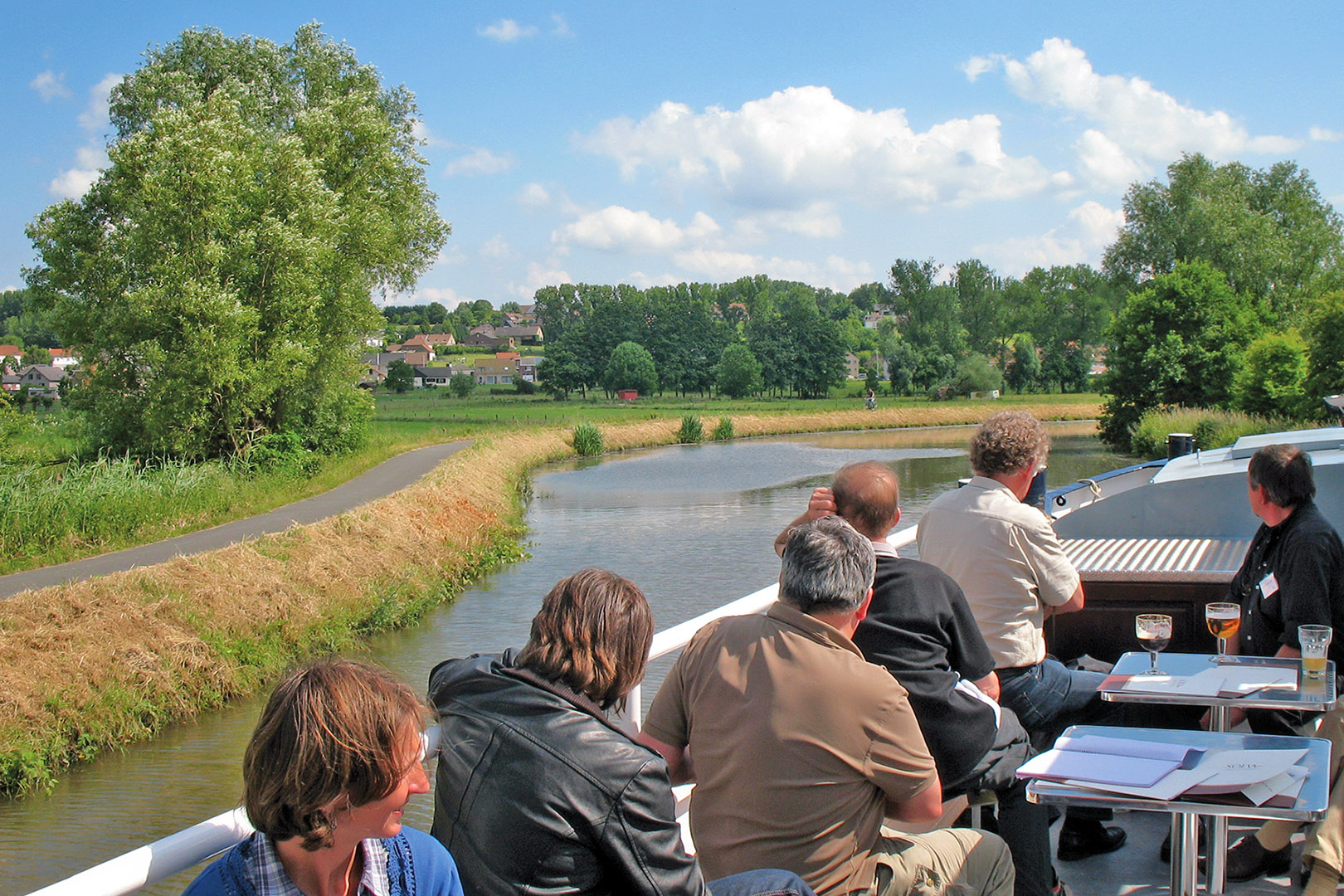 fotoreeks Excursion au départ de Alost et Dendermonde vers Sint-Amands, Rupelmonde et Temse