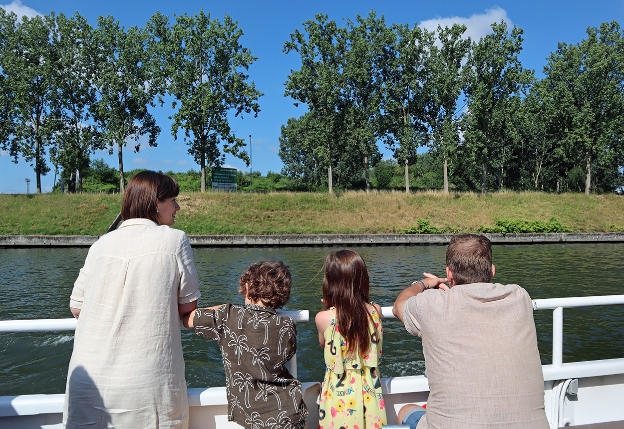 fotoreeks Zomerrondvaart  op het Zeekanaal, de Rupel en de Schelde, vanuit Kapelle-op-den-Bos en Willebroek.