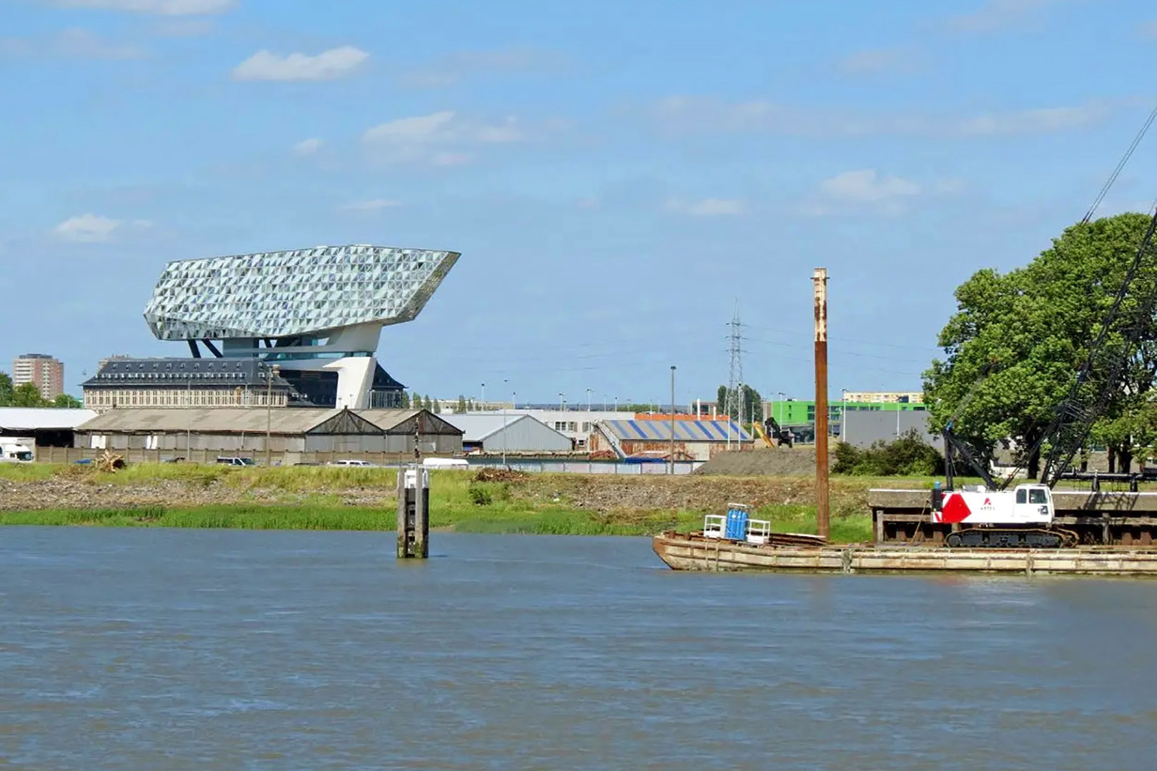 fotoreeks Excursion depuis Temse et Anvers vers Doel, Lillo et le port à conteneurs