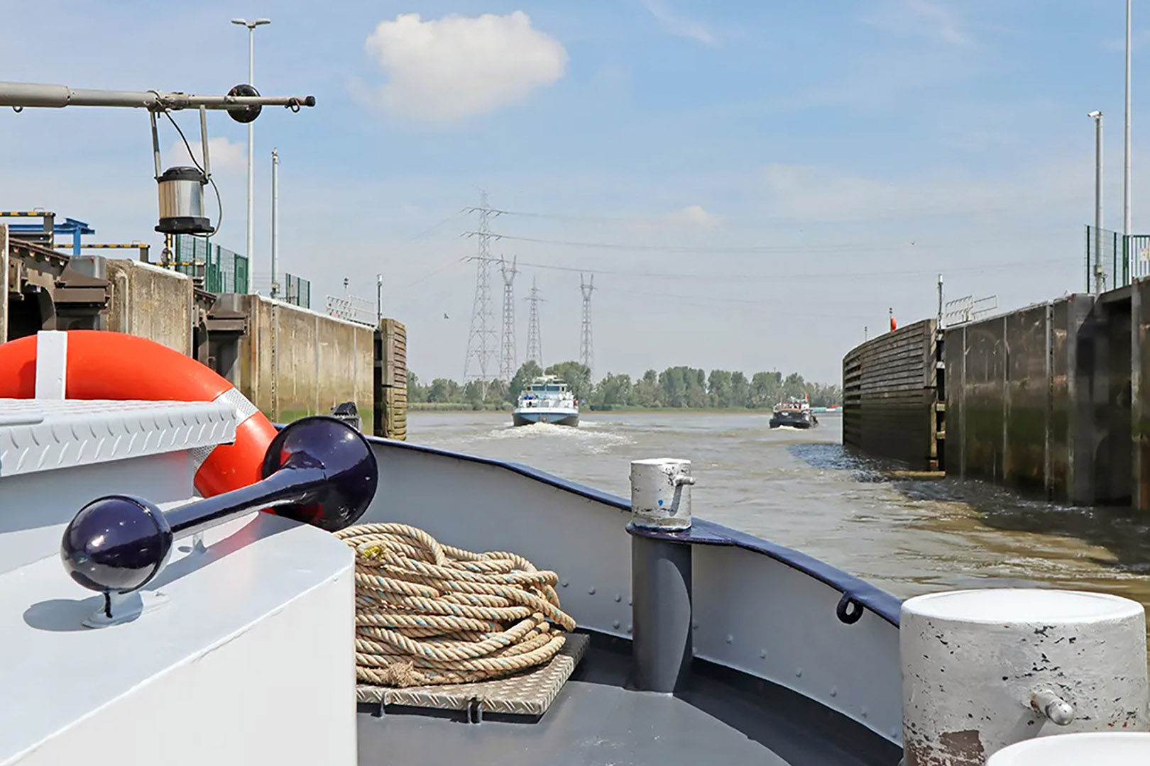 fotoreeks Boat trip from Antwerp to Vilvoorde and Brussels.